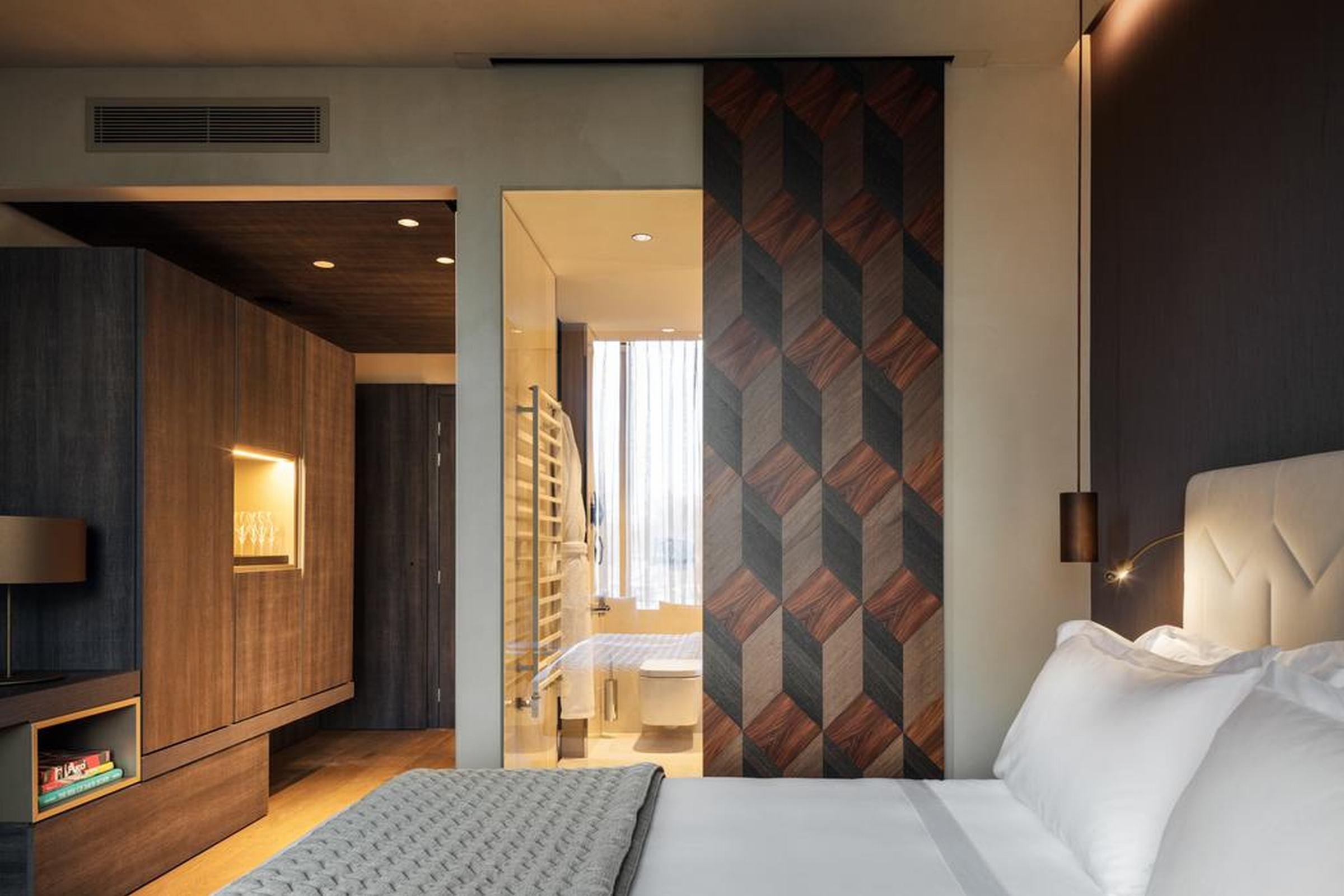 โรงแรมวีไอยู มิลาน ภายนอก รูปภาพ A sliding door