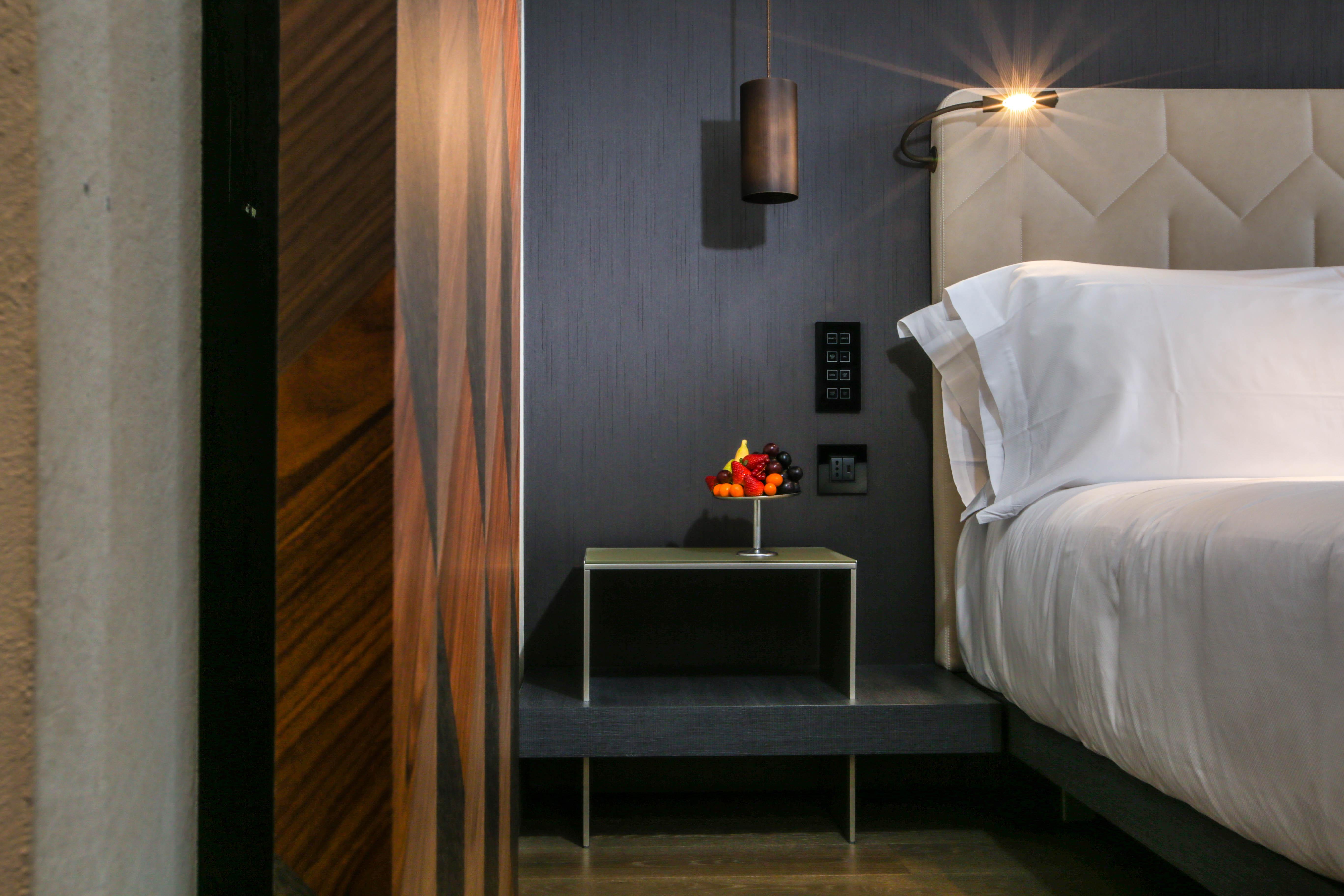 โรงแรมวีไอยู มิลาน ภายนอก รูปภาพ A bedroom at the hotel