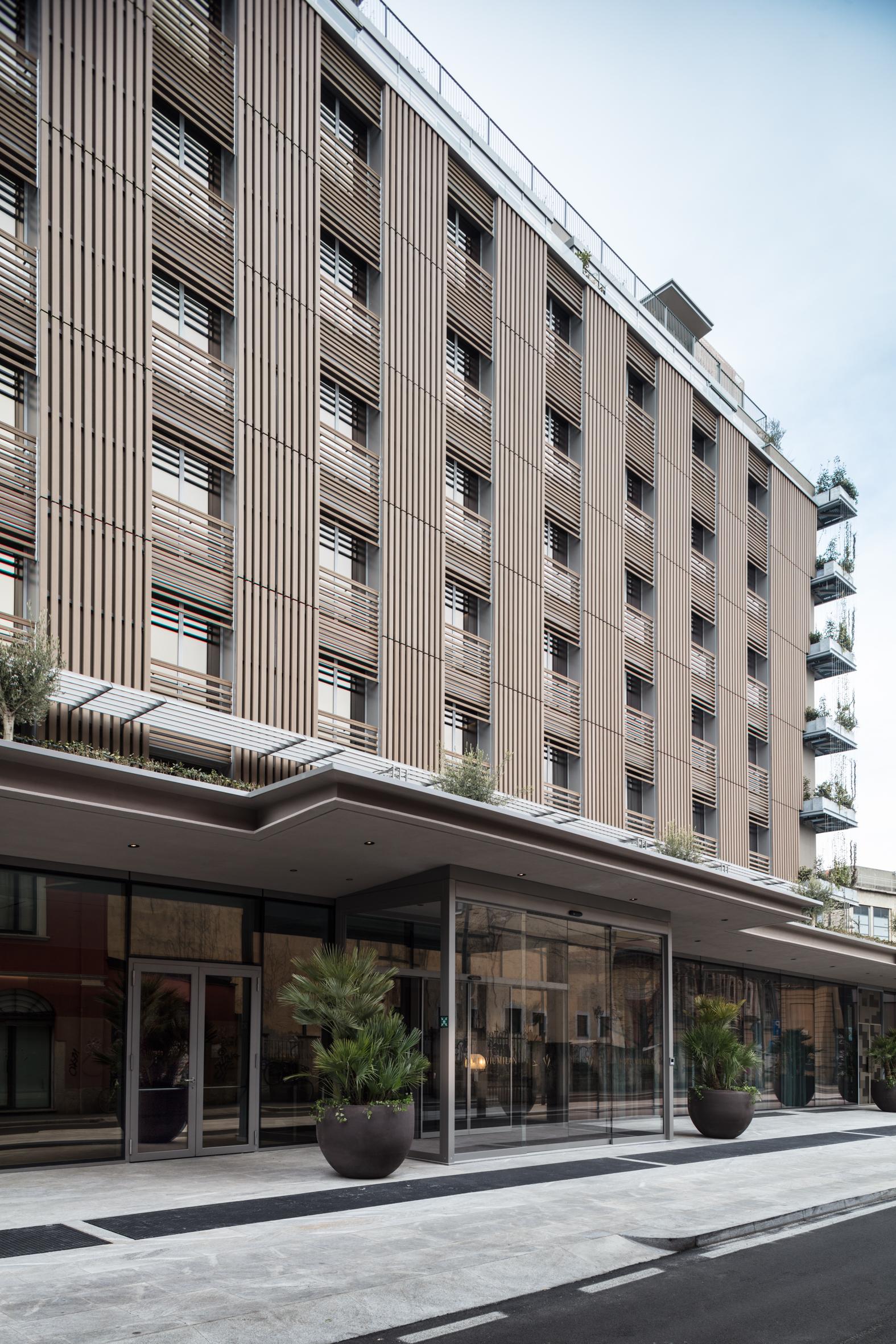 โรงแรมวีไอยู มิลาน ภายนอก รูปภาพ The building's facade