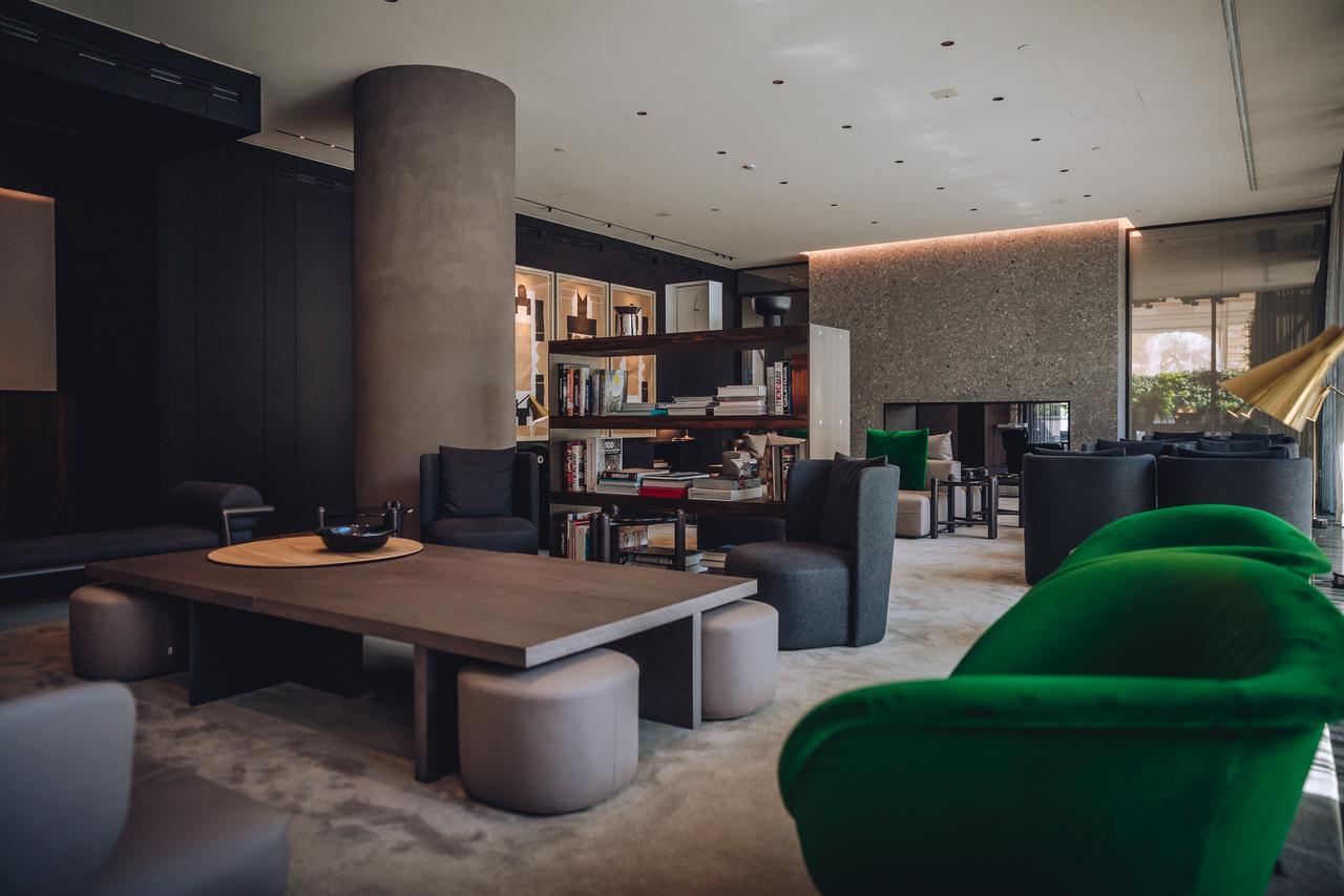 โรงแรมวีไอยู มิลาน ภายนอก รูปภาพ The interior of the hotel